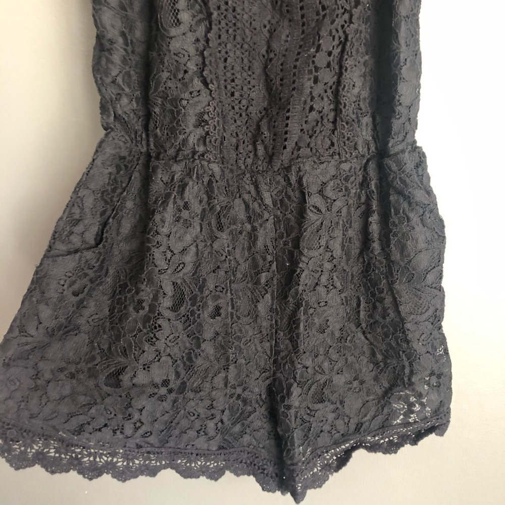 BLACK LACE ROMPER - Picture 2 of 4